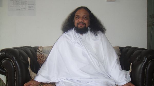1 Guru Mahan in Singapore Sabai 16 Nov 09