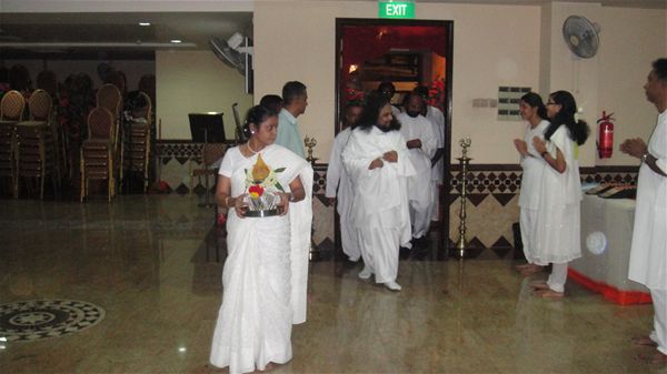 8 Guru Mahan was Welcomed By Our Disciples to Satsang Hall