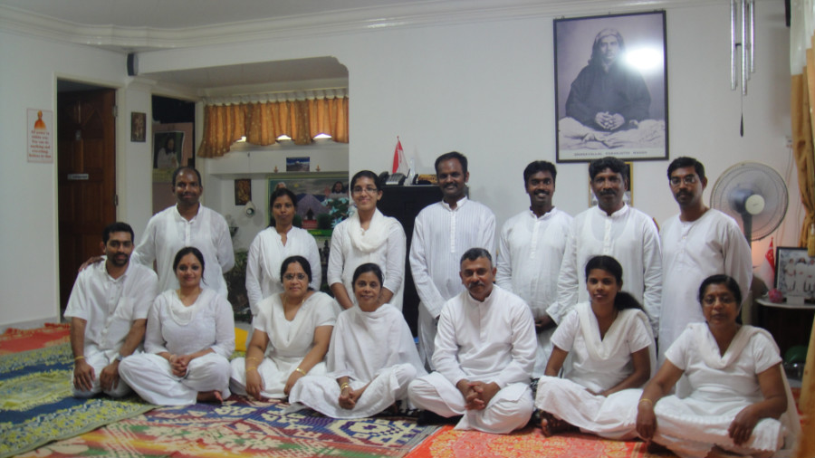 10 Divine Souls who Participate in One Day Maha Dhava Velvi Meditation 