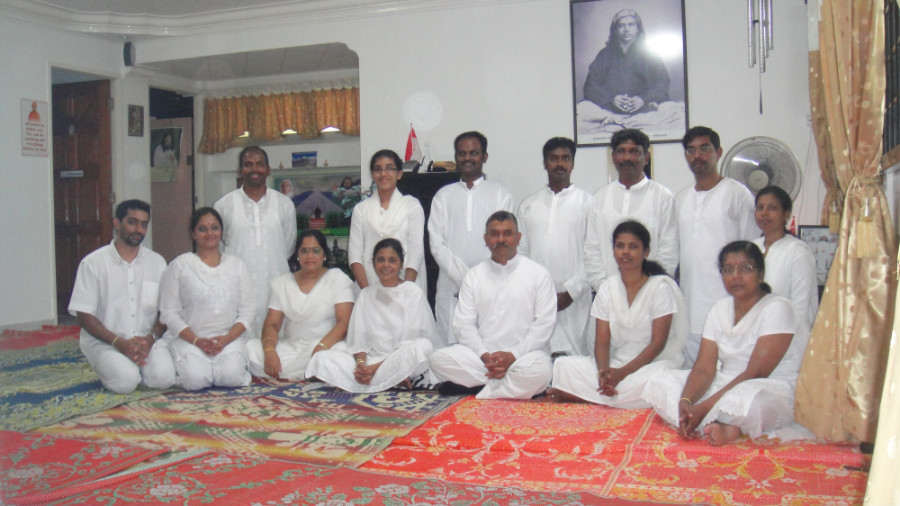 9 Divine Souls who Participate in One Day Maha Dhava Velvi Meditation